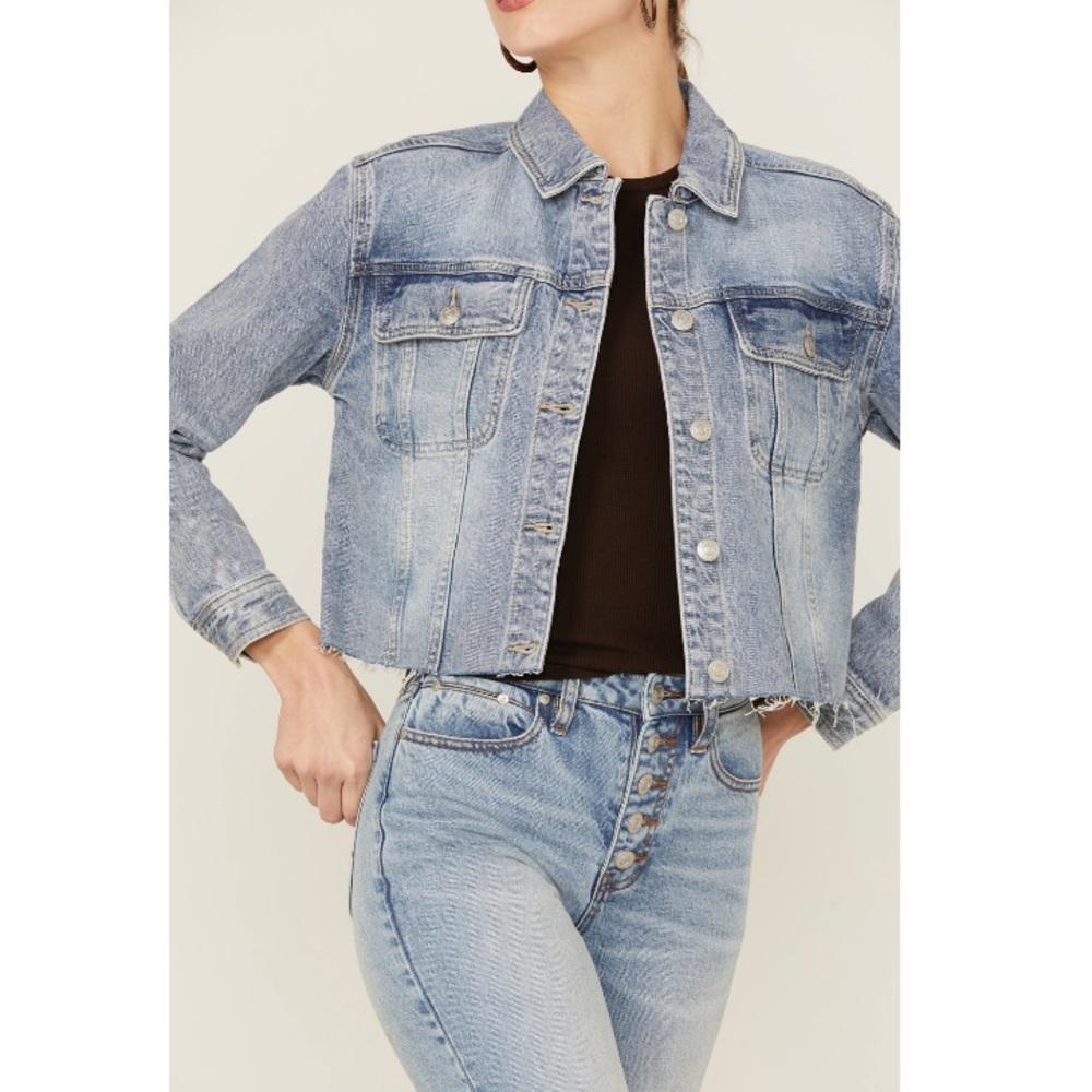 NWOT Cleo + Wolf Wilshire Cropped Denim Jacket